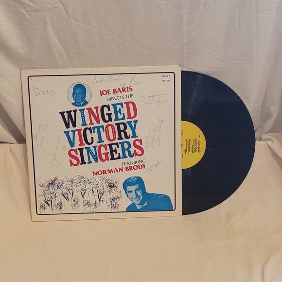 3 Autographed The Winged Victory SIngers Directed By Joe Baris - Picture 7 of 15